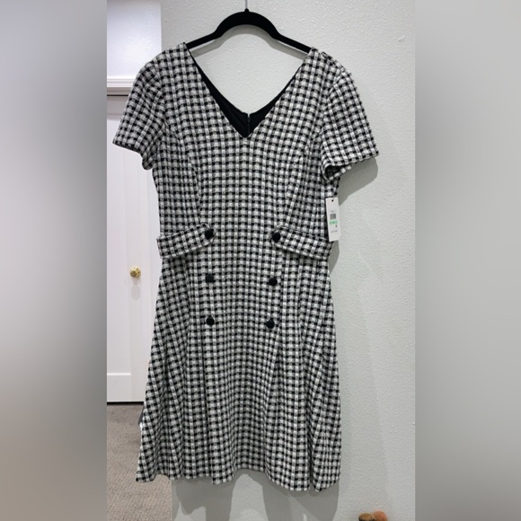 DKNY Double Breasted Black Ivory Checkered Short Sleeve Fit & Flare Dress NWT - Picture 7 of 8